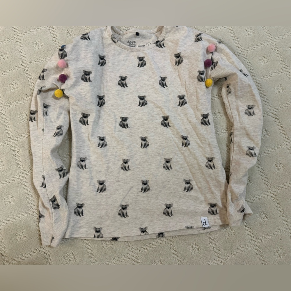Deux Par Deux Cream Long Sleeve Shirt with Koala Print
Size 6